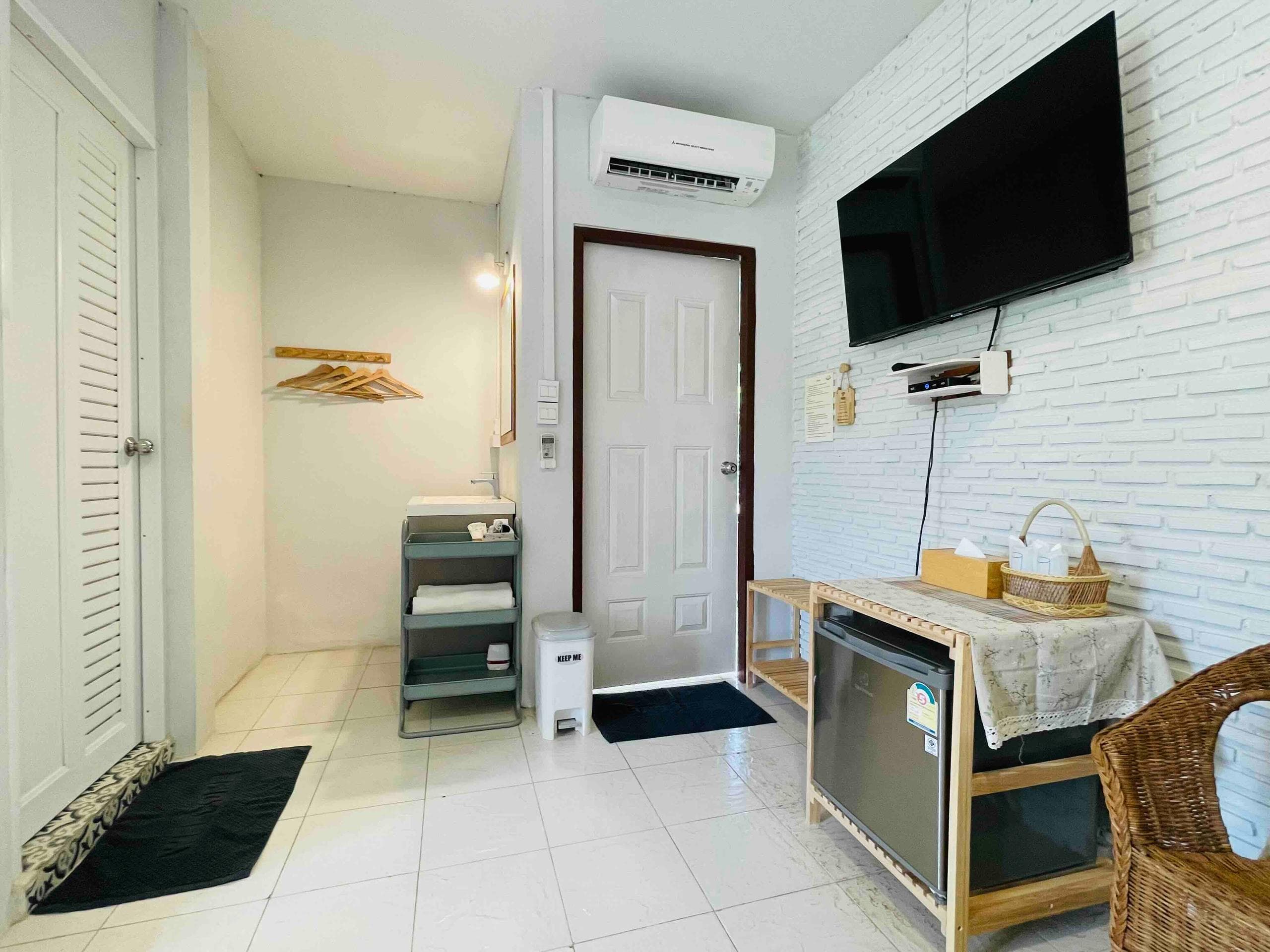 ห้องใบบัว บ้านสวนสายสมร ที่พักนครนายก