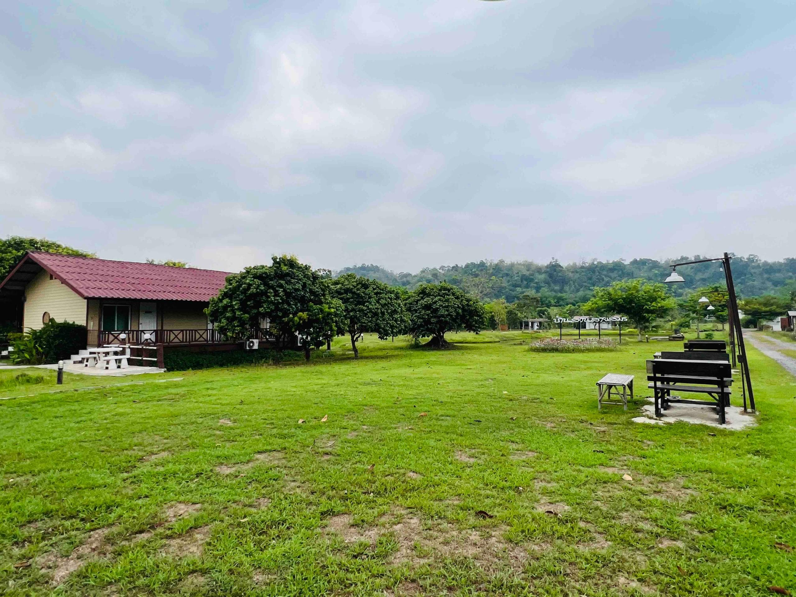 ห้องบัวฟ้า บ้านสวนสายสมร ที่พักนครนายก